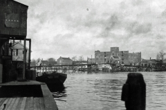 Hoopbrug vanuit het Zuiden. Verffabriek Heijne Vis “Rembrandt” Anno 1912