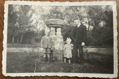 1944-Pieter-Coosje-en-Teunis-van-Slooten