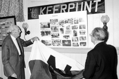 Opening 75-jaar jubileum fototentoonstelling in het clubhuis 't Keerpunt op 11 juni 1987 door de ereleden Cees Zethoven en Cees Huig